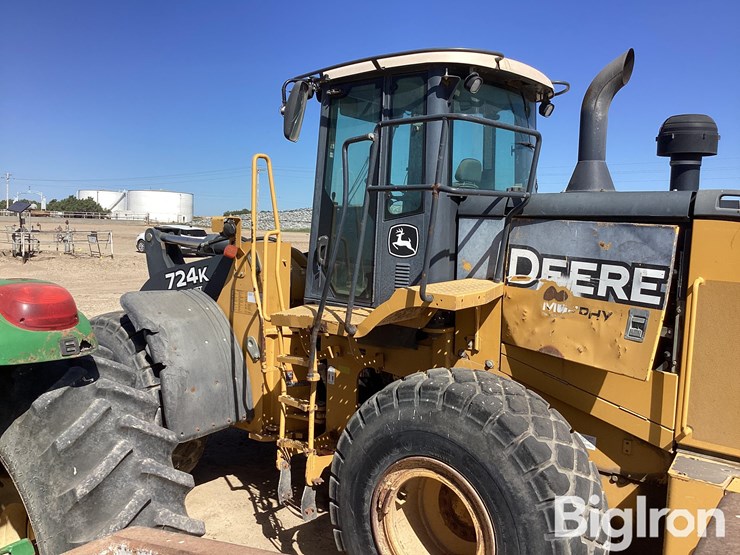 2012-deere-724k-image-8