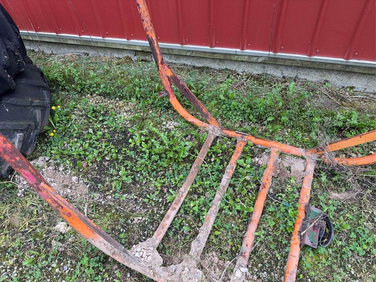 john-deere-dubuque-roll-cage-image-4