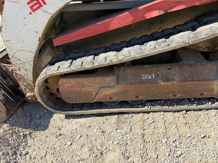 2013-takeuchi-tl230-image-18