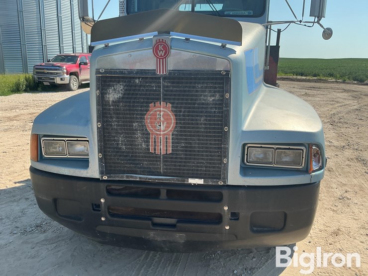 1986-kenworth-t600-image-17