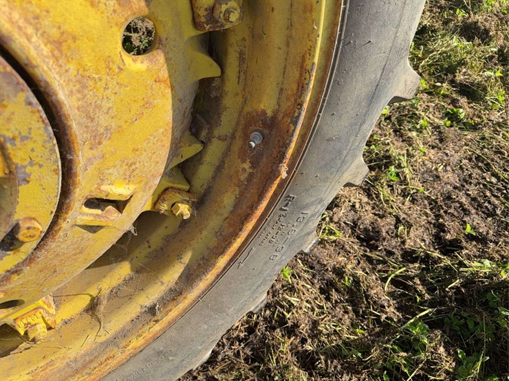 john-deere-60-image-9