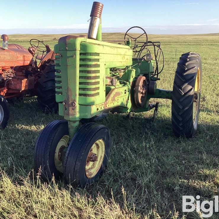 1951 JOHN DEERE MODEL A