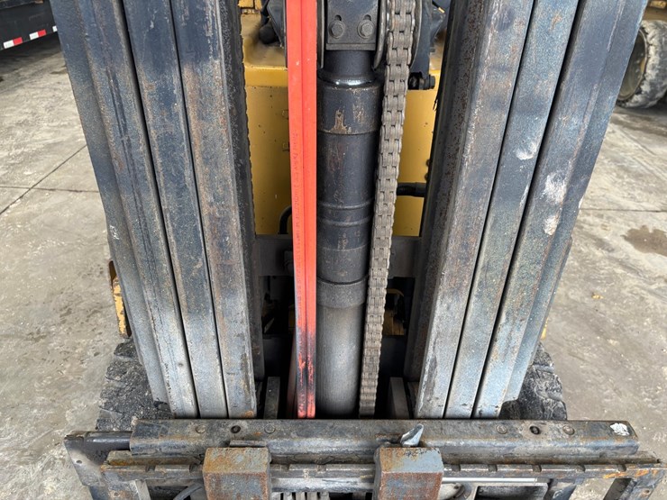 caterpillar-t50d-image-46