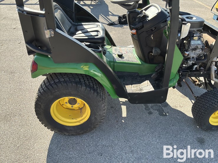 2002-john-deere-300-image-17