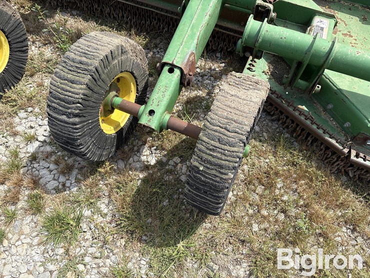 john-deere-1518-image-16