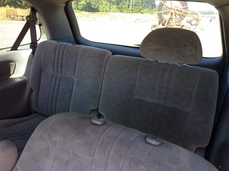 2002-toyota-sienna-image-11