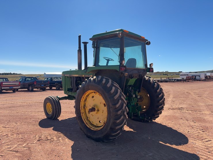 john-deere-4440-image-7