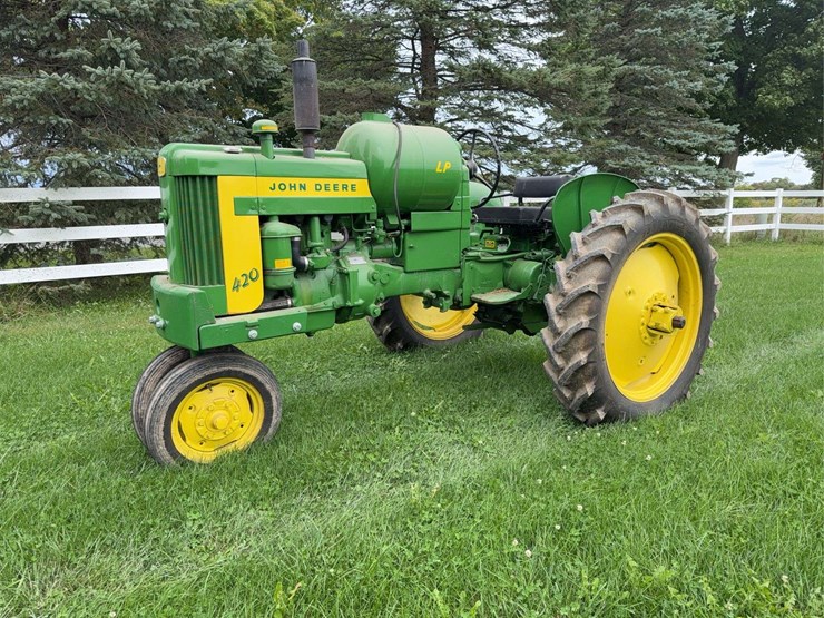 john-deere-420t-image-1