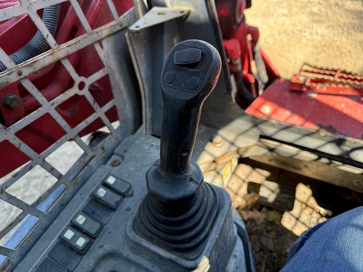 2018-takeuchi-tl10v2-image-25