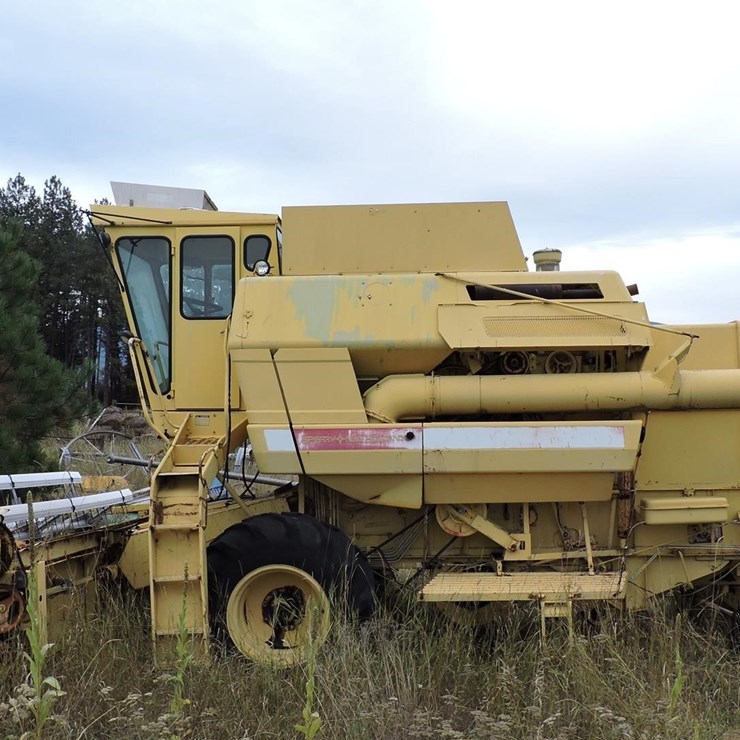 NEW HOLLAND 1400