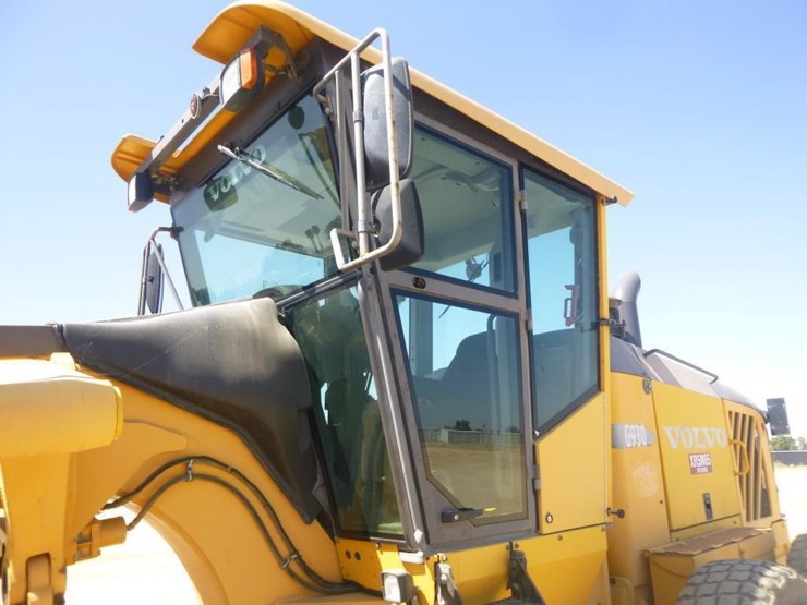2008-volvo-g930-image-7