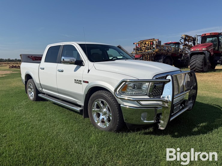 2014-ram-1500-laramie-image-3