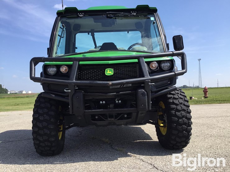 2019-john-deere-gator-image-9