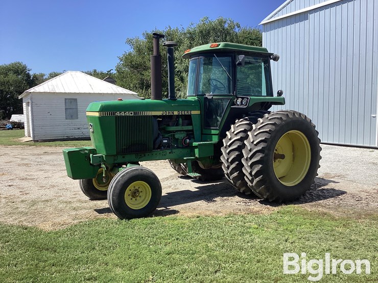 1982-john-deere-4440-image-1
