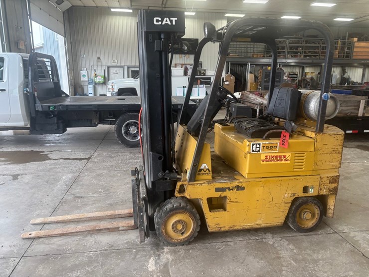 caterpillar-t50d-image-1