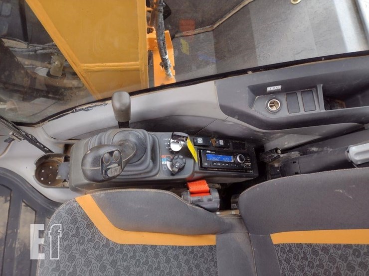 2018-case-cx75csr-image-8