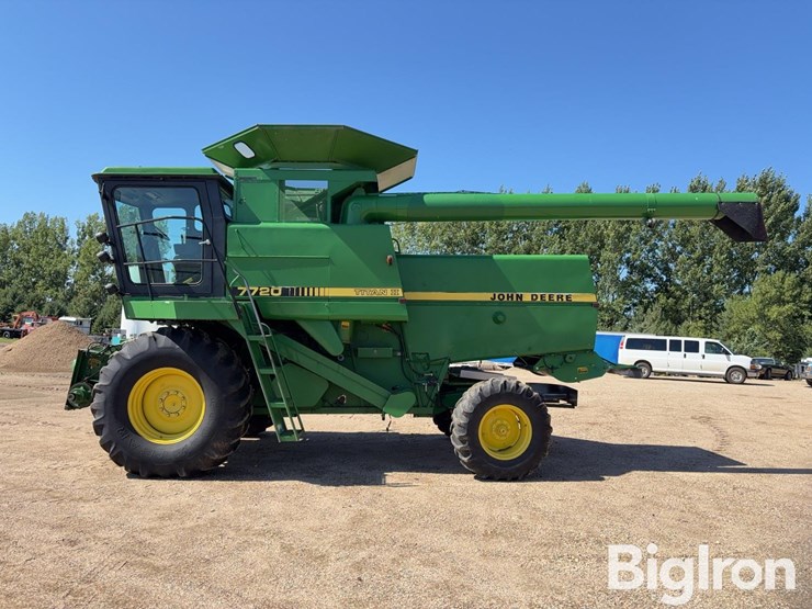 john-deere-7720-titan-ii-image-8