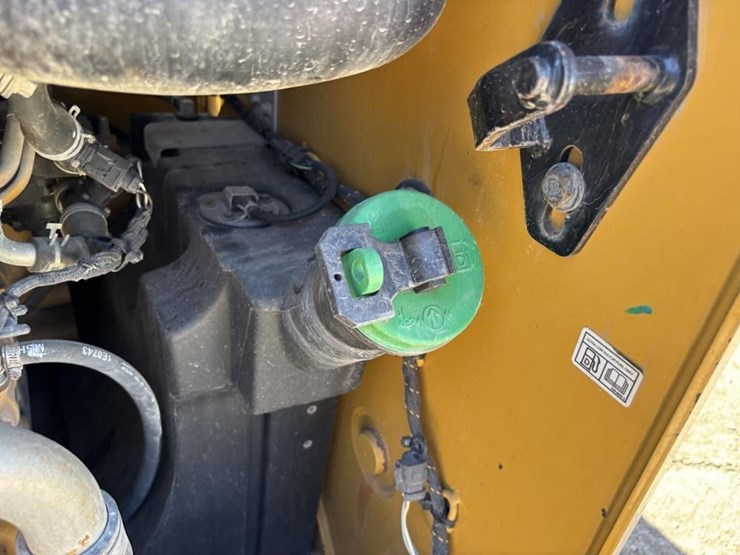 2020-caterpillar-289d3-image-40