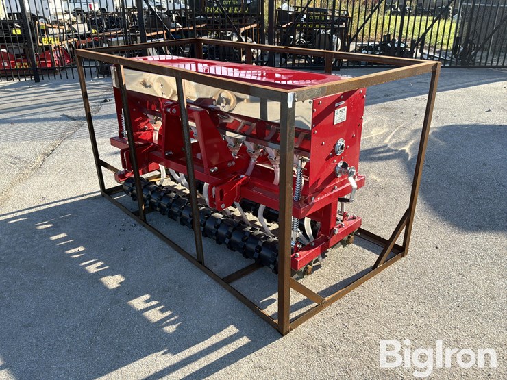 2026-massey-ferguson-730-image-1