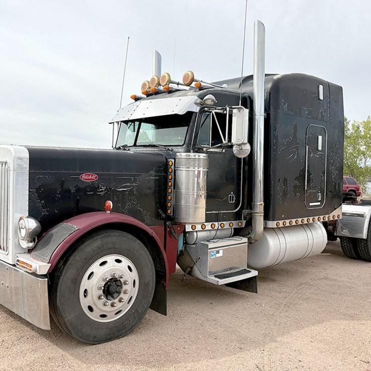 2000 PETERBILT 379