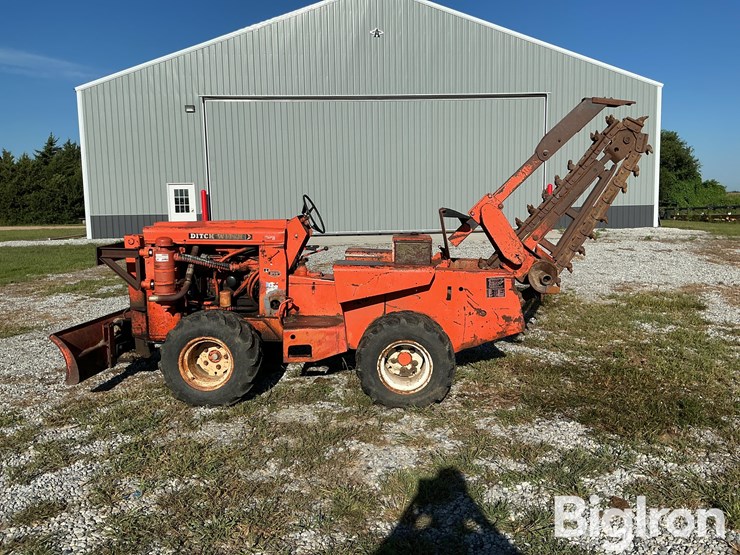 ditch-witch-r65-2-image-8