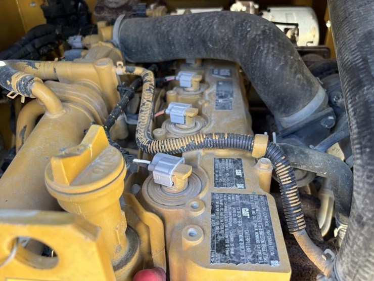 2020-caterpillar-289d3-image-43