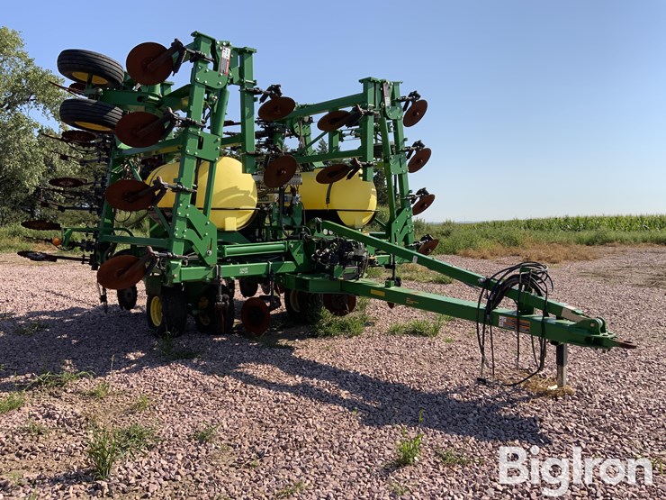 2014-john-deere-2510c-image-3