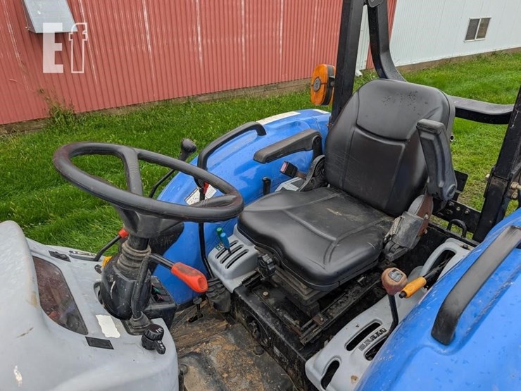 new-holland-boomer-41-image-15
