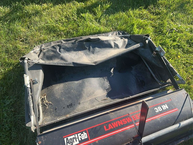 agri-fab-lawn-sweep-image-4