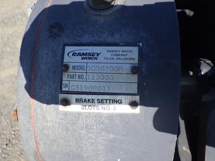 2011-ford-f550-image-34