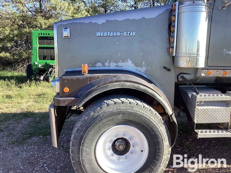 2000-western-star-4964fx-image-9