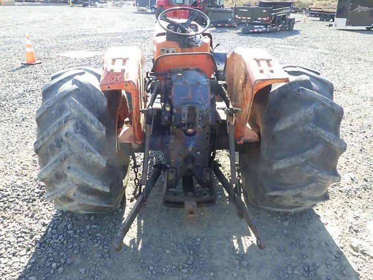 same-tractor-image-4