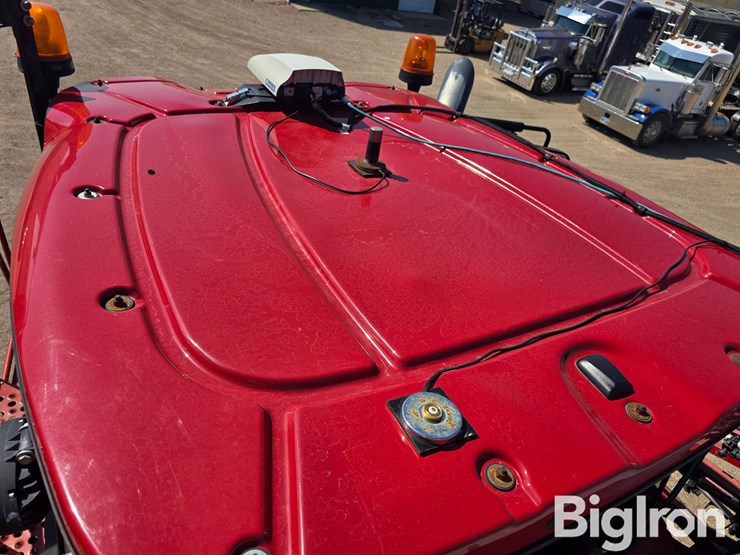 2019-case-ih-trident-5550-image-17