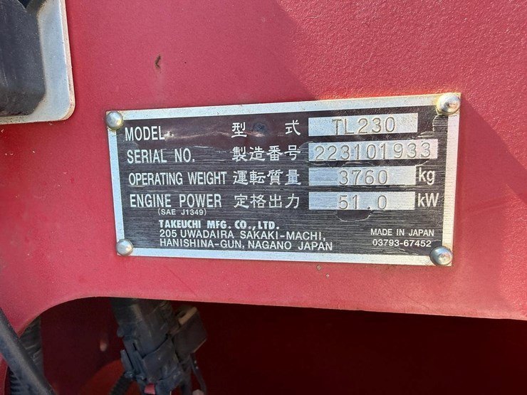 2013-takeuchi-tl230-image-27