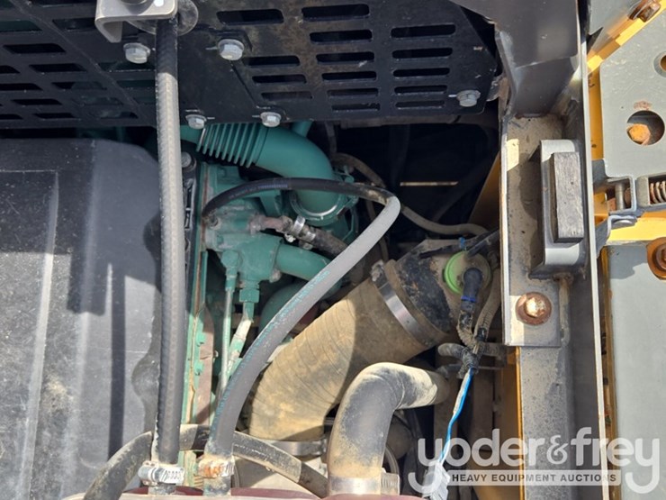 2015-volvo-ec350el-image-57