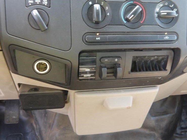 2008-ford-f250-image-24