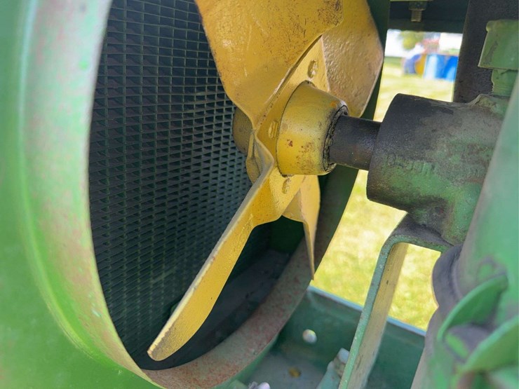 john-deere-b-image-19