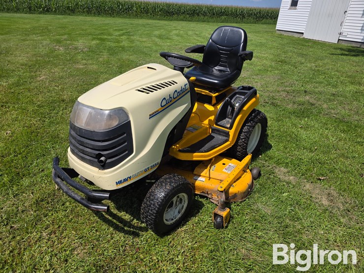 2006-cub-cadet-gt2554-image-1