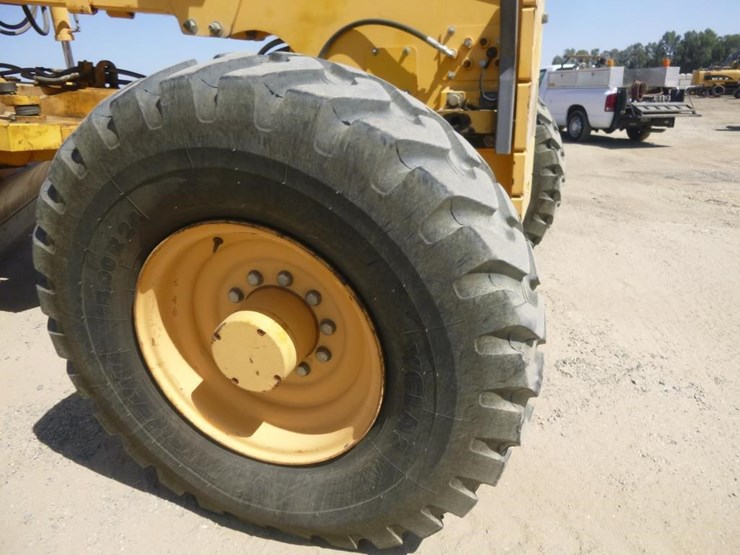 2008-volvo-g930-image-48
