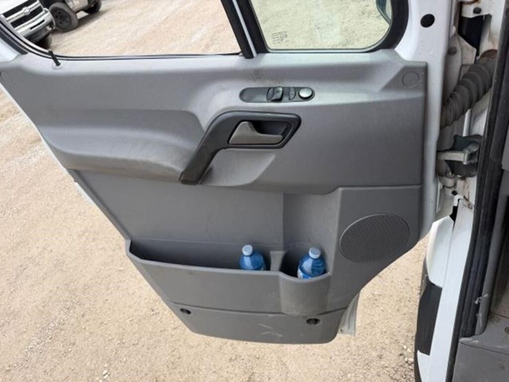 2018-mercedes-benz-sprinter-2500-image-10