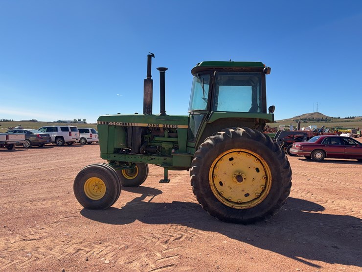 john-deere-4440-image-8