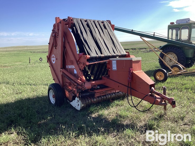 hesston-5800-image-3