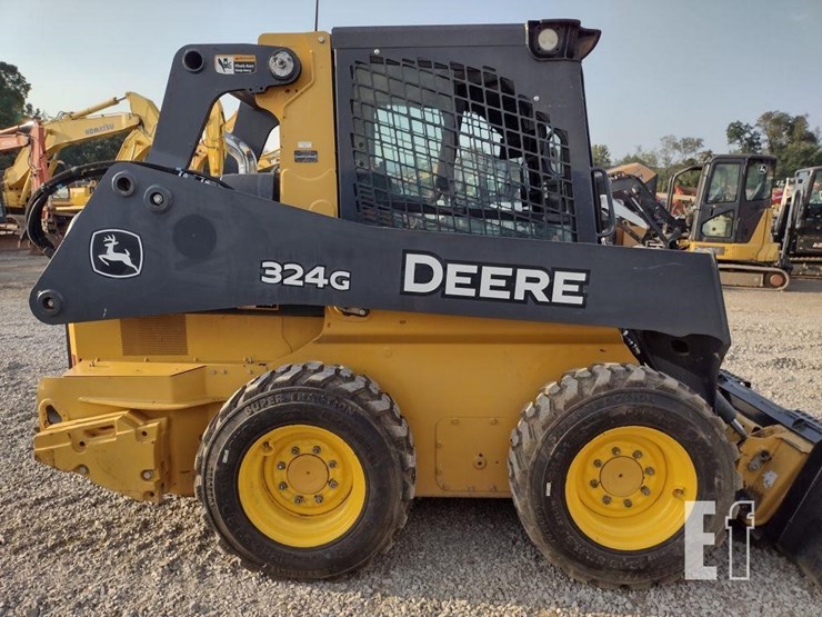 2019-deere-324g-image-21