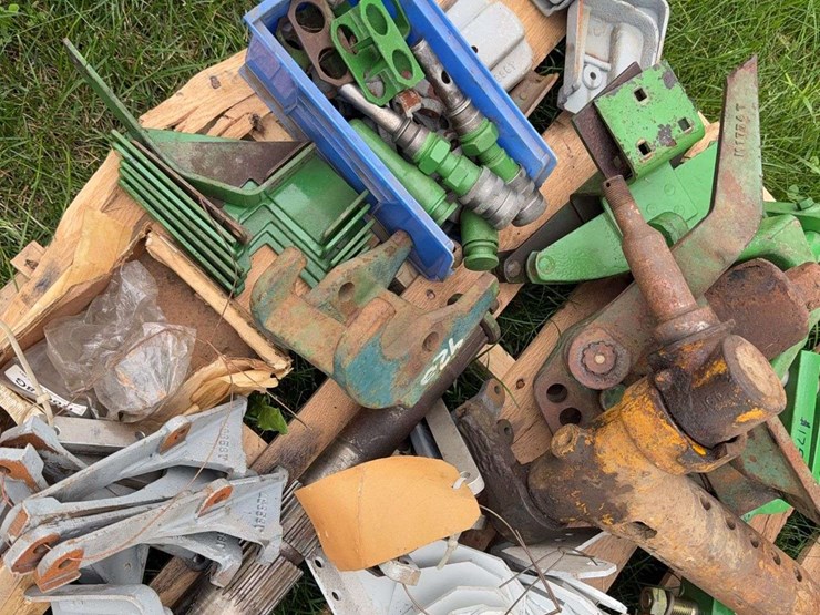 john-deere-dubuque-hydraulic-parts-image-5