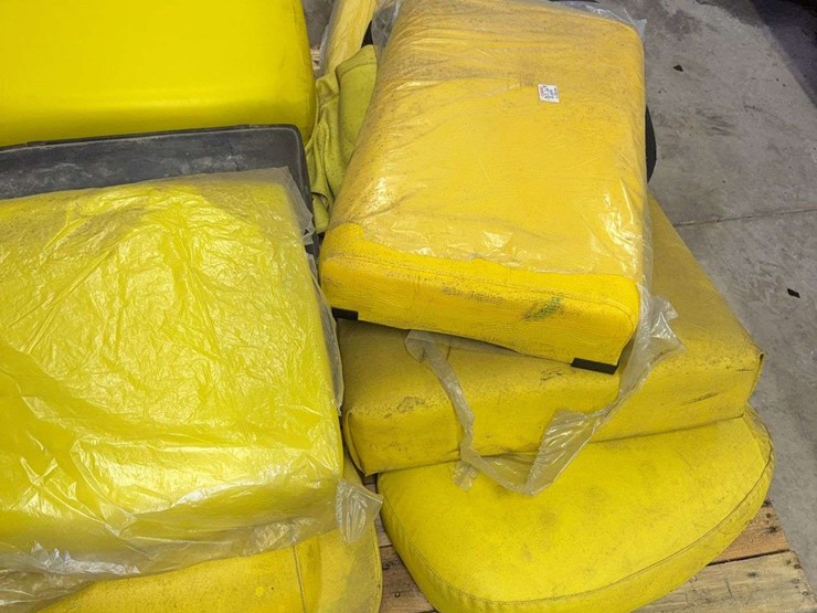 john-deere-seat-cushions-image-4