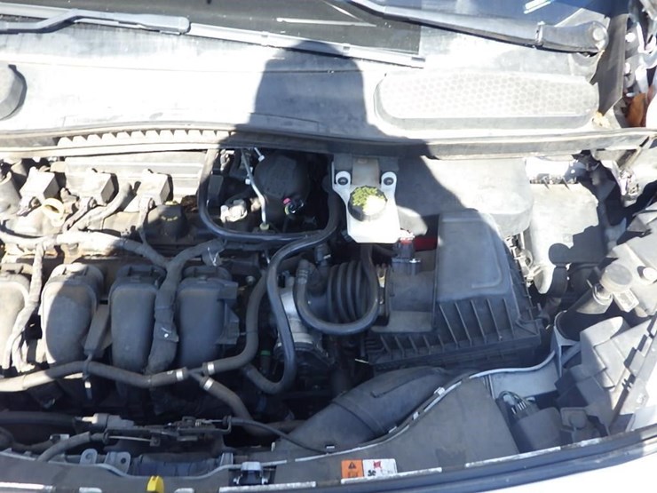 2019-utility-van-image-15