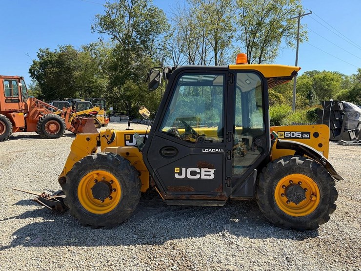 2017-jcb-505-20tc-image-1