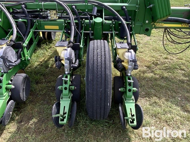 2013-john-deere-1770nt-ccs-image-20