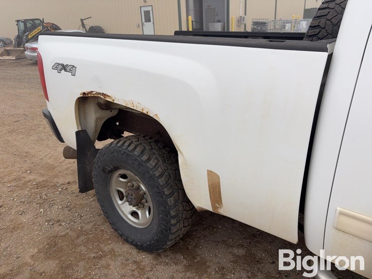 2009-chevrolet-silverado-2500-image-15