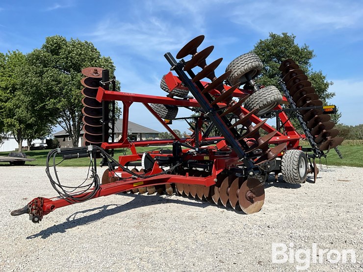 2015-case-ih-375-image-1